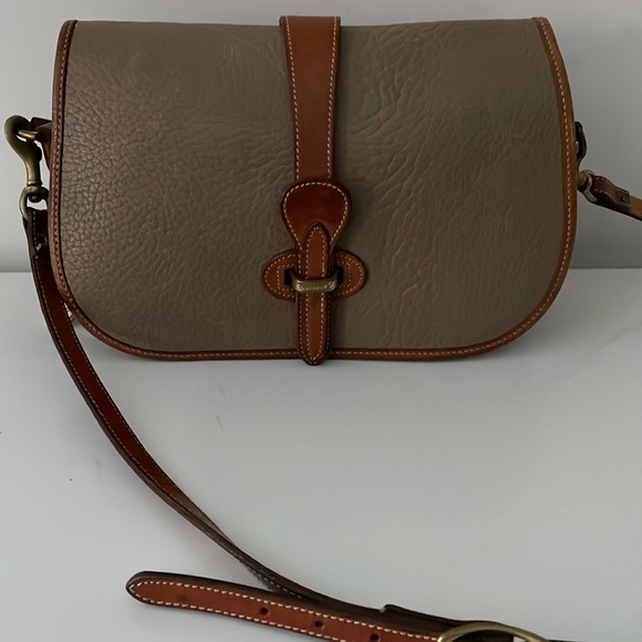 Dooney & Bourke Handbags - VINTAGE DOONEY AND BOURKE SHOULDER BAG